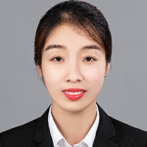 邱玲